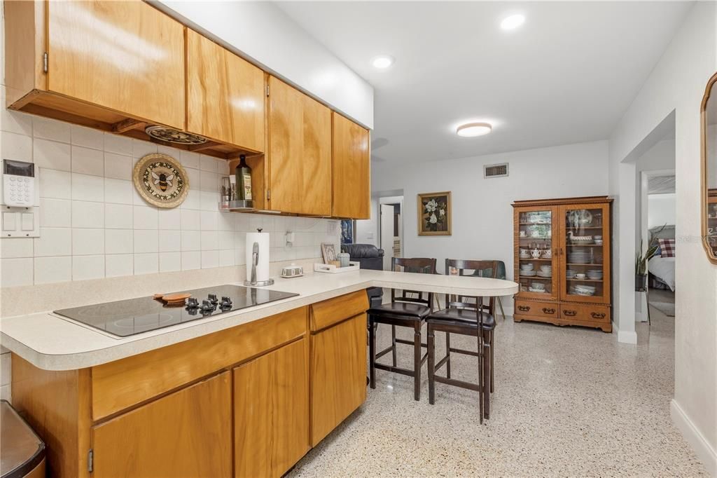 На продажу: $365,000 (3 спален, 2 ванн, 1476 Квадратных фут)