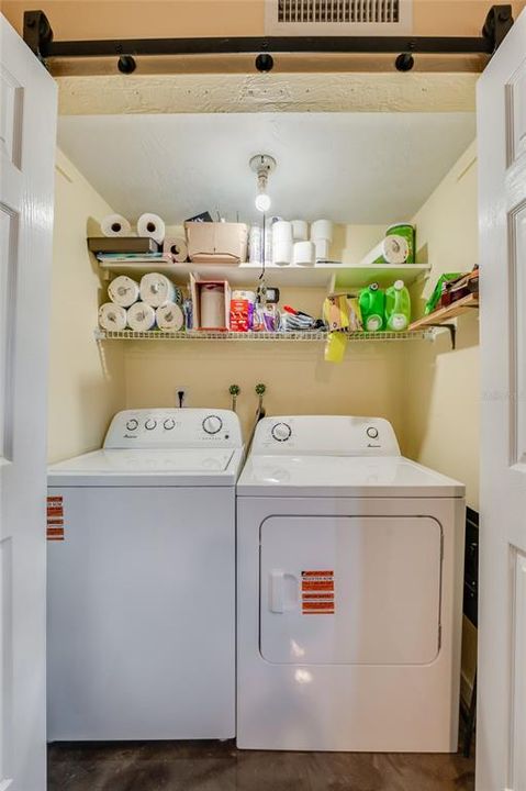 For Sale: $175,000 (2 beds, 1 baths, 1242 Square Feet)