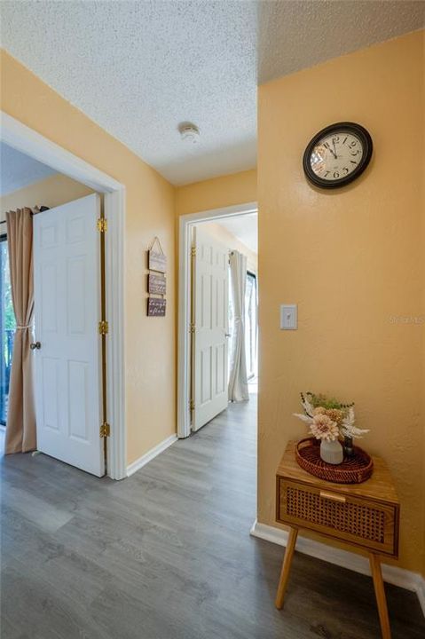 For Sale: $175,000 (2 beds, 1 baths, 1242 Square Feet)