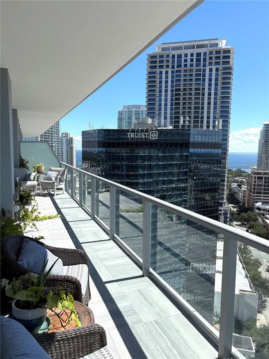 For Rent: $10,500 (2 beds, 3 baths, 1720 Square Feet)