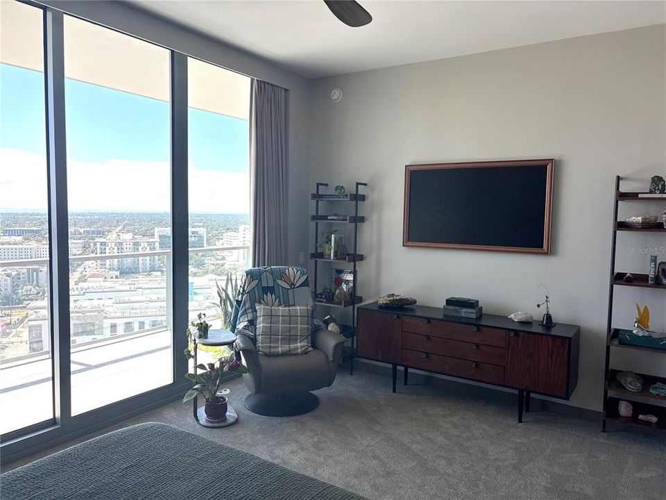 For Rent: $10,500 (2 beds, 3 baths, 1720 Square Feet)