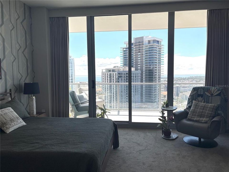 For Rent: $10,500 (2 beds, 3 baths, 1720 Square Feet)