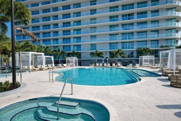 For Rent: $10,500 (2 beds, 3 baths, 1720 Square Feet)