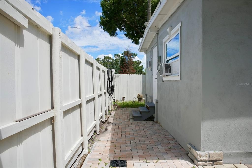 На продажу: $390,000 (3 спален, 1 ванн, 2160 Квадратных фут)