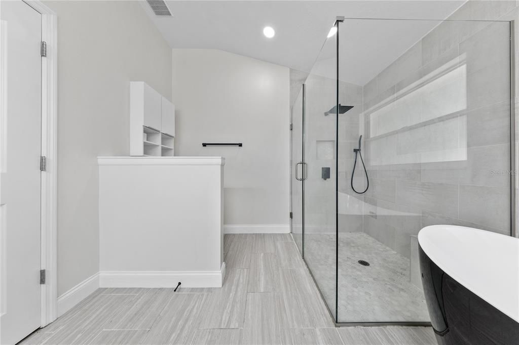 En Venta: $550,000 (3 camas, 2 baños, 1735 Pies cuadrados)