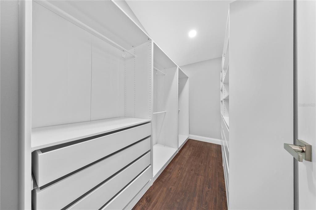 En Venta: $550,000 (3 camas, 2 baños, 1735 Pies cuadrados)