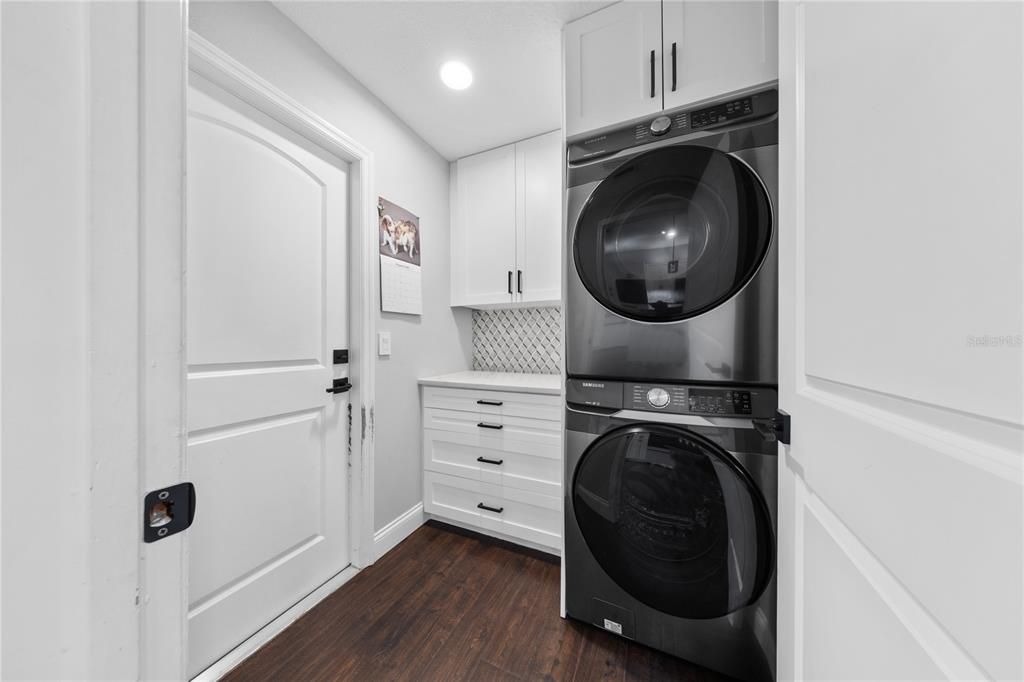 En Venta: $550,000 (3 camas, 2 baños, 1735 Pies cuadrados)