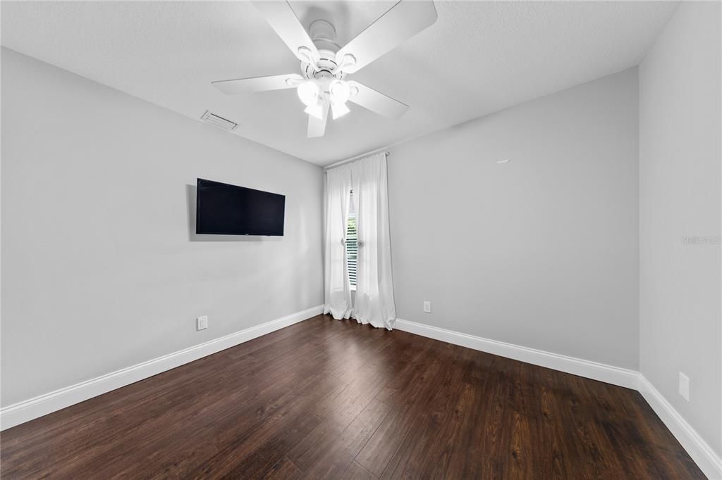 En Venta: $550,000 (3 camas, 2 baños, 1735 Pies cuadrados)