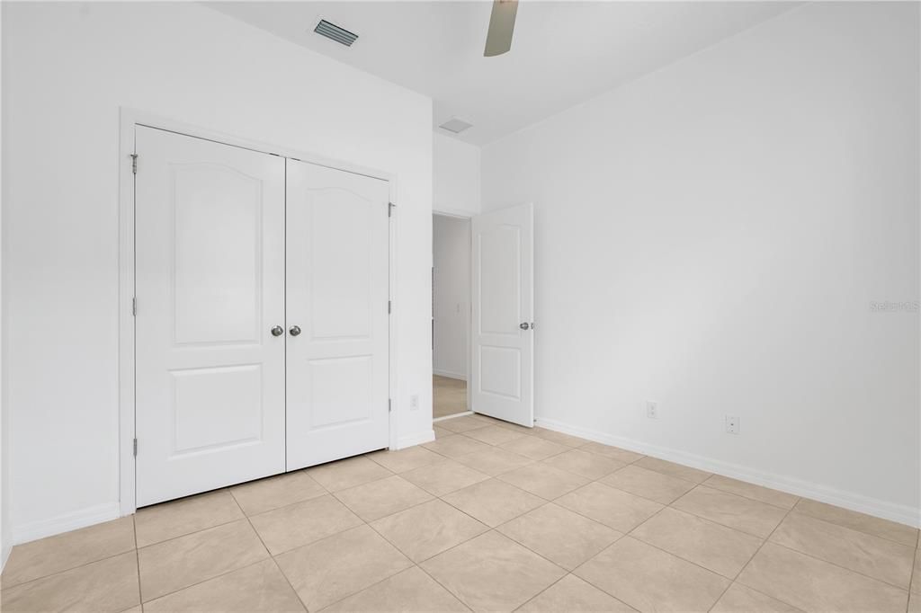 For Sale: $345,000 (3 beds, 2 baths, 1717 Square Feet)
