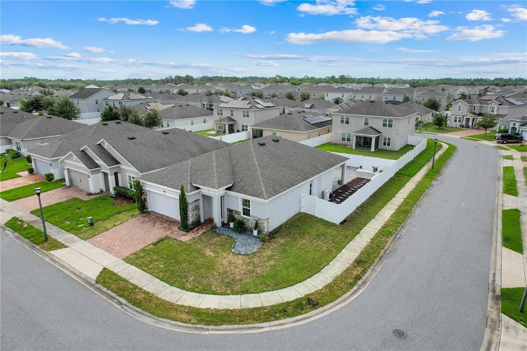 For Sale: $345,000 (3 beds, 2 baths, 1717 Square Feet)