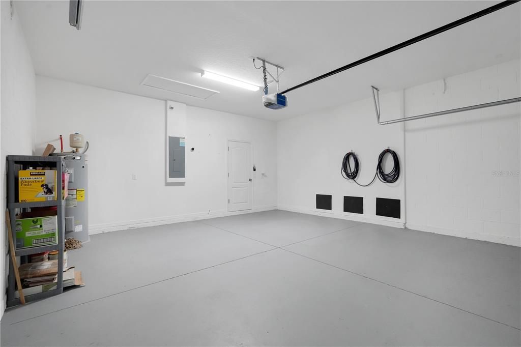 For Sale: $345,000 (3 beds, 2 baths, 1717 Square Feet)
