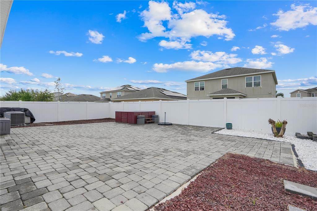 For Sale: $345,000 (3 beds, 2 baths, 1717 Square Feet)