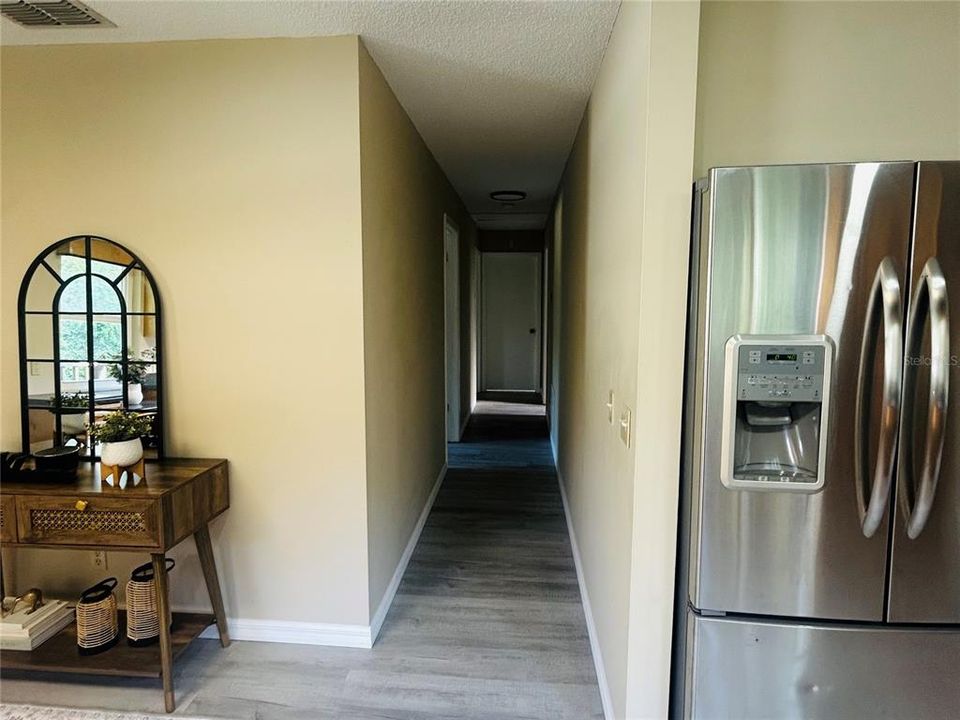 For Sale: $259,000 (3 beds, 2 baths, 1256 Square Feet)