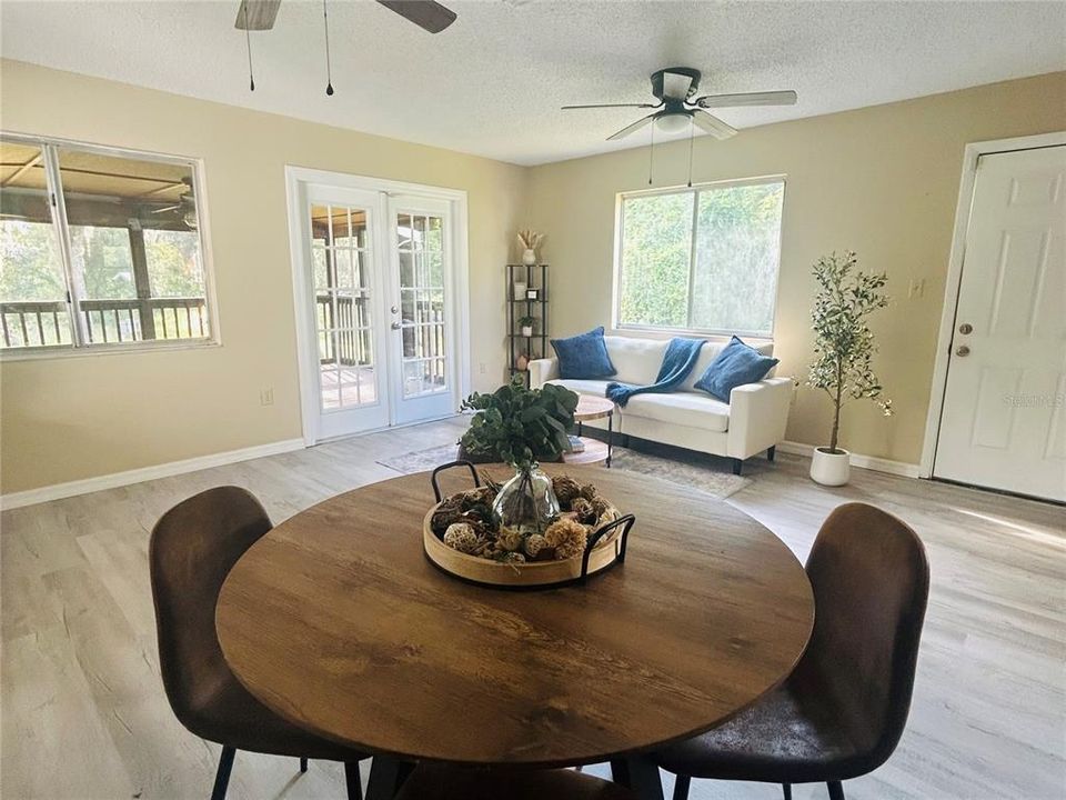 For Sale: $259,000 (3 beds, 2 baths, 1256 Square Feet)