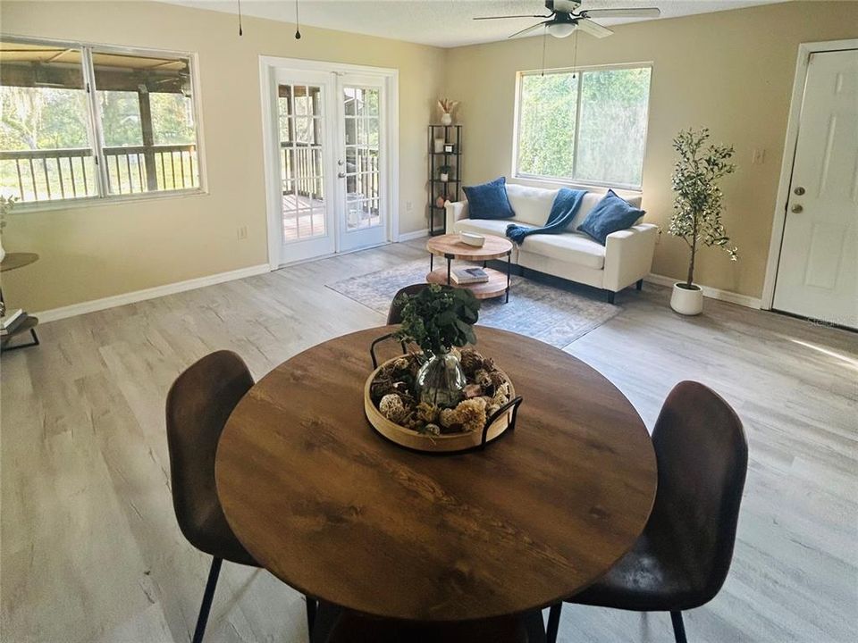 For Sale: $259,000 (3 beds, 2 baths, 1256 Square Feet)