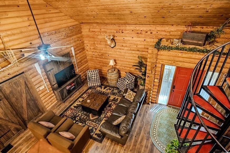 : $1,499,900 (5 спален, 4 ванн, 4590 Квадратных фут)
