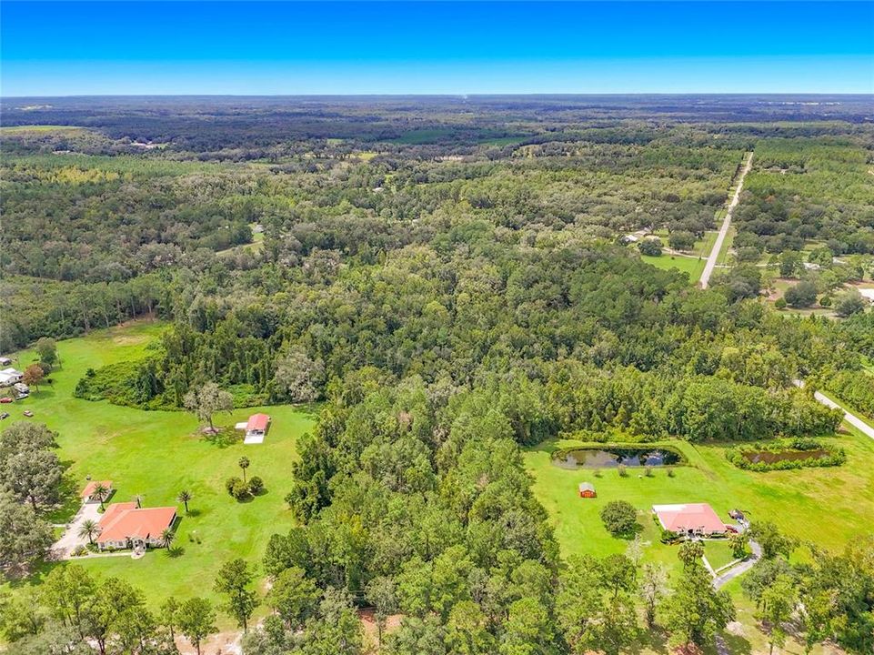 En Venta: $90,000 (5.01 acres)