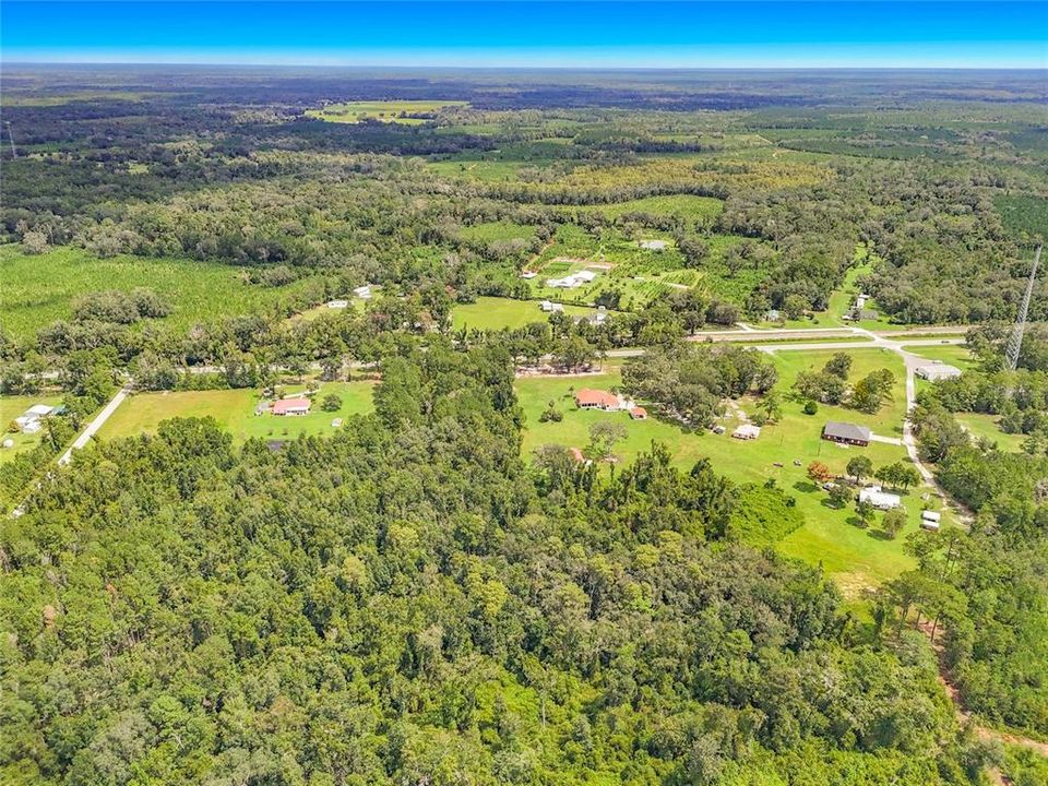 En Venta: $90,000 (5.01 acres)