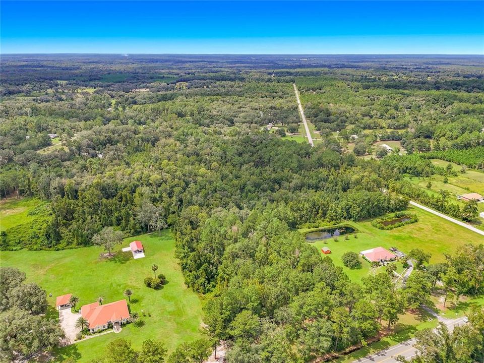 En Venta: $90,000 (5.01 acres)