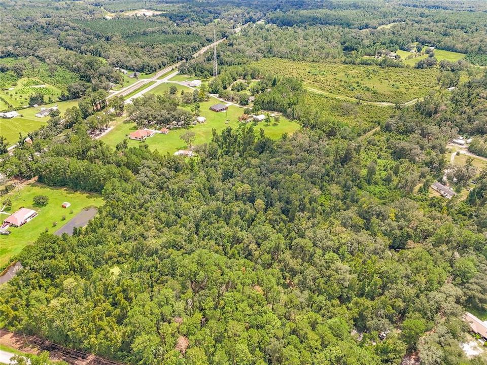 En Venta: $90,000 (5.01 acres)
