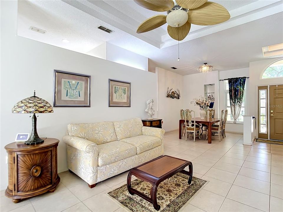 En Venta: $495,000 (4 camas, 2 baños, 2308 Pies cuadrados)