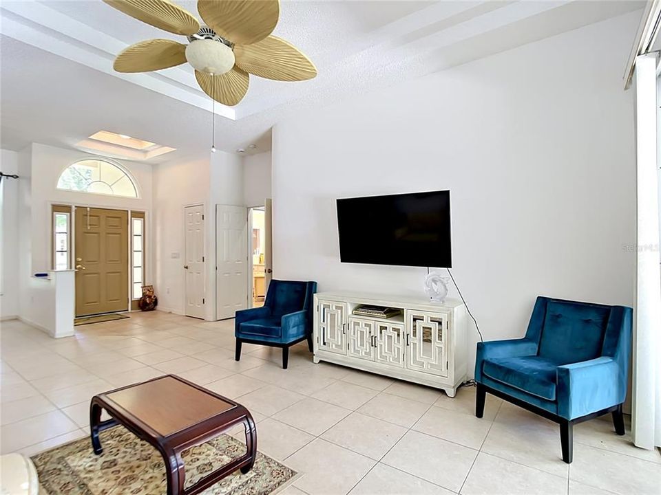 En Venta: $495,000 (4 camas, 2 baños, 2308 Pies cuadrados)