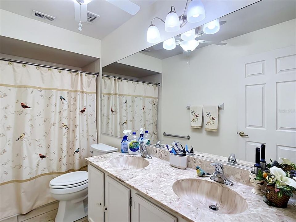 En Venta: $495,000 (4 camas, 2 baños, 2308 Pies cuadrados)