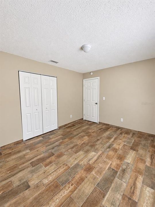 For Sale: $410,000 (3 beds, 2 baths, 1971 Square Feet)