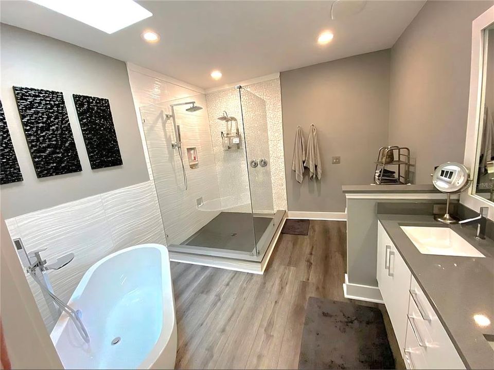 For Sale: $625,000 (3 beds, 2 baths, 2301 Square Feet)