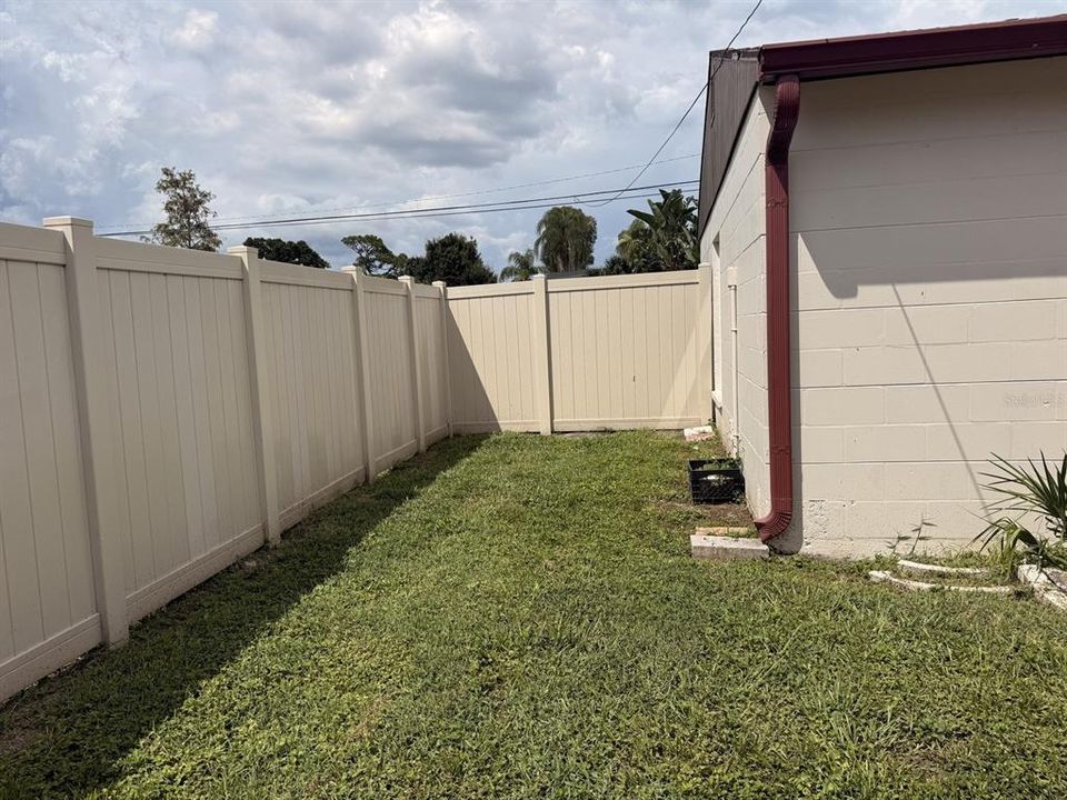 For Rent: $2,950 (3 beds, 3 baths, 1620 Square Feet)