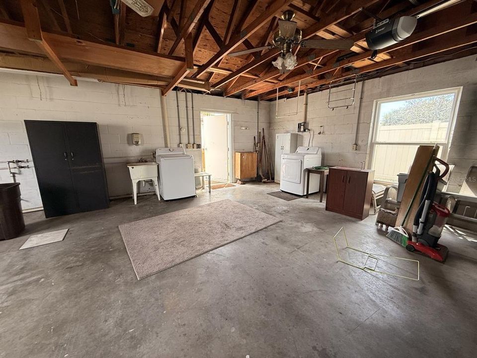 For Rent: $2,950 (3 beds, 3 baths, 1620 Square Feet)