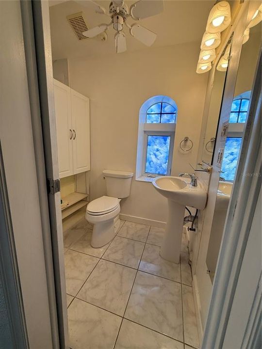 For Rent: $2,950 (3 beds, 3 baths, 1620 Square Feet)