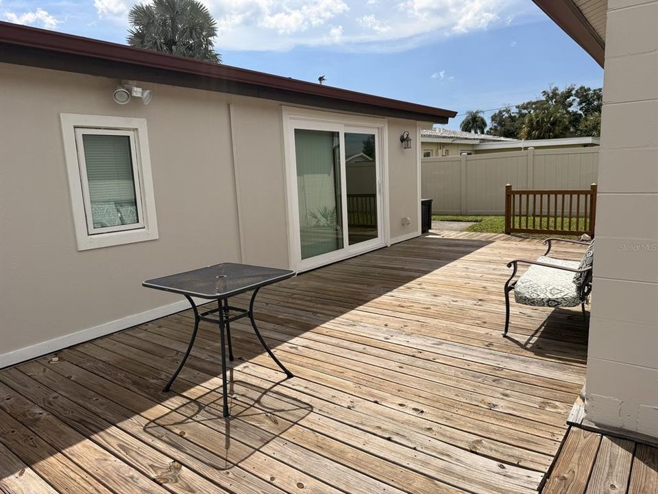 For Rent: $2,950 (3 beds, 3 baths, 1620 Square Feet)