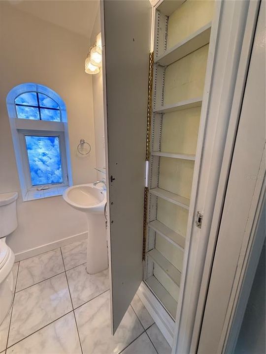 For Rent: $2,950 (3 beds, 3 baths, 1620 Square Feet)