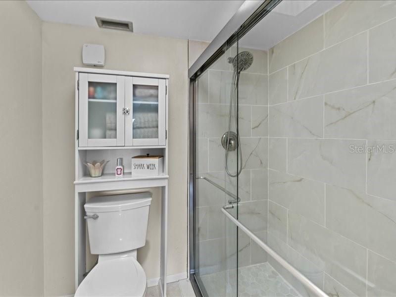 На продажу: $235,000 (2 спален, 2 ванн, 1400 Квадратных фут)