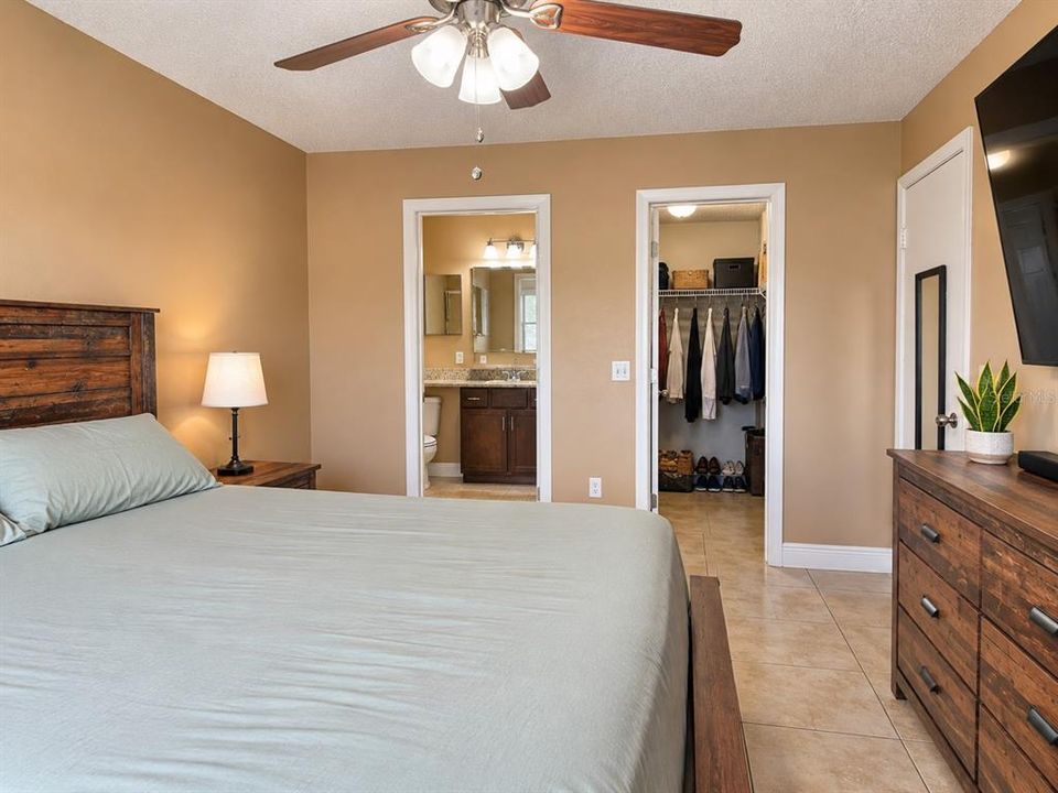 For Sale: $389,950 (4 beds, 2 baths, 1480 Square Feet)