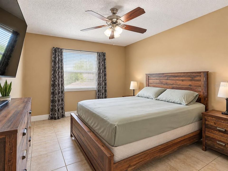 For Sale: $389,950 (4 beds, 2 baths, 1480 Square Feet)