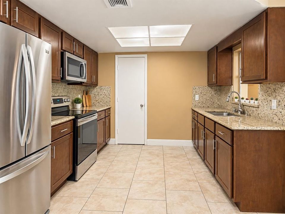 For Sale: $389,950 (4 beds, 2 baths, 1480 Square Feet)