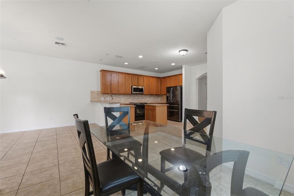 For Rent: $3,300 (3 beds, 2 baths, 1977 Square Feet)