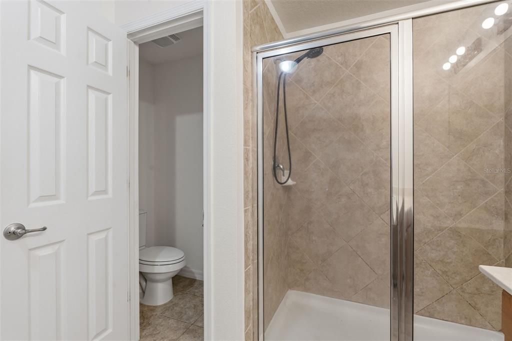 For Rent: $3,300 (3 beds, 2 baths, 1977 Square Feet)
