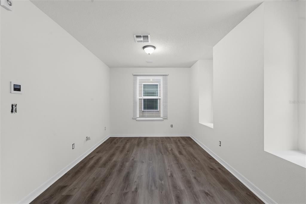 For Rent: $3,300 (3 beds, 2 baths, 1977 Square Feet)