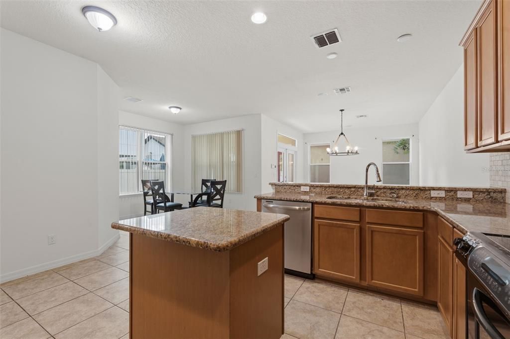 For Rent: $3,300 (3 beds, 2 baths, 1977 Square Feet)