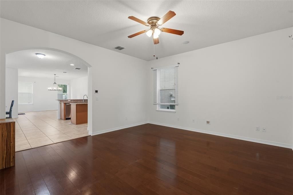 For Rent: $3,300 (3 beds, 2 baths, 1977 Square Feet)