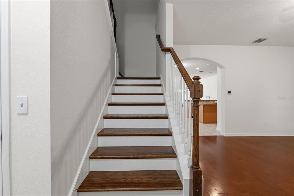 For Rent: $3,300 (3 beds, 2 baths, 1977 Square Feet)