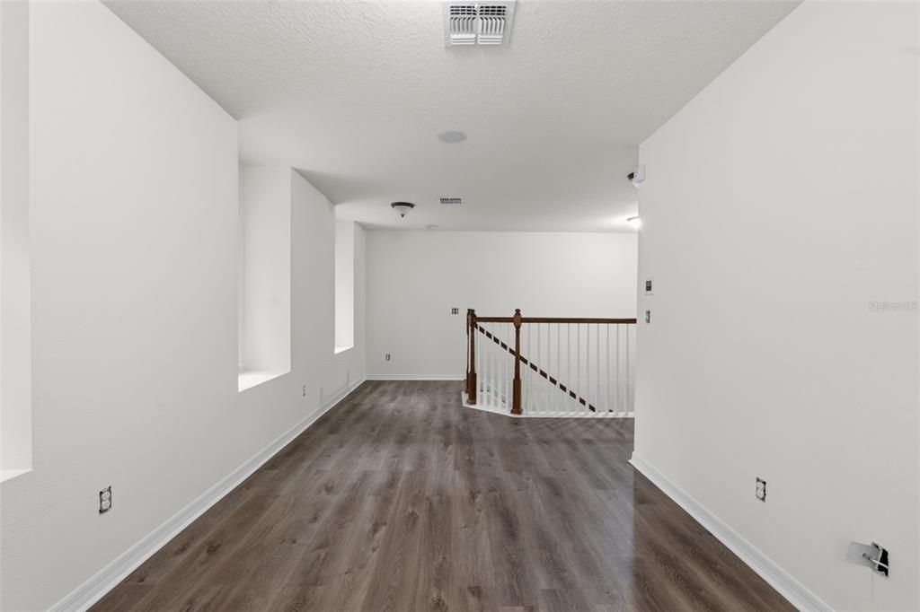 For Rent: $3,300 (3 beds, 2 baths, 1977 Square Feet)
