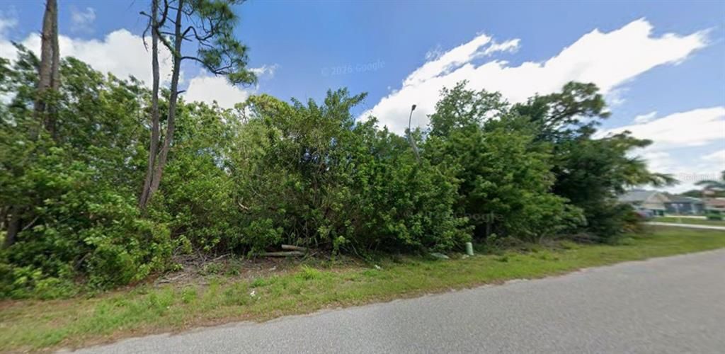 En Venta: $19,900 (0.23 acres)