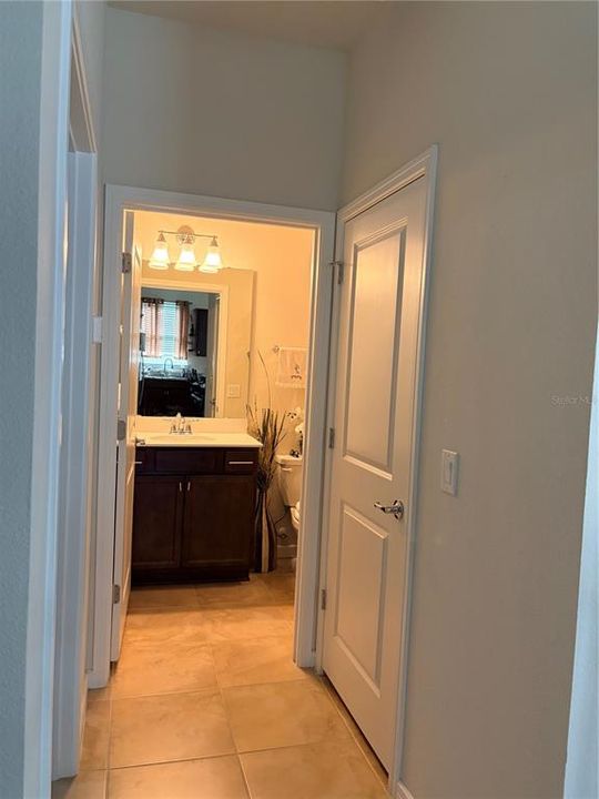 En Venta: $308,000 (2 camas, 2 baños, 1559 Pies cuadrados)