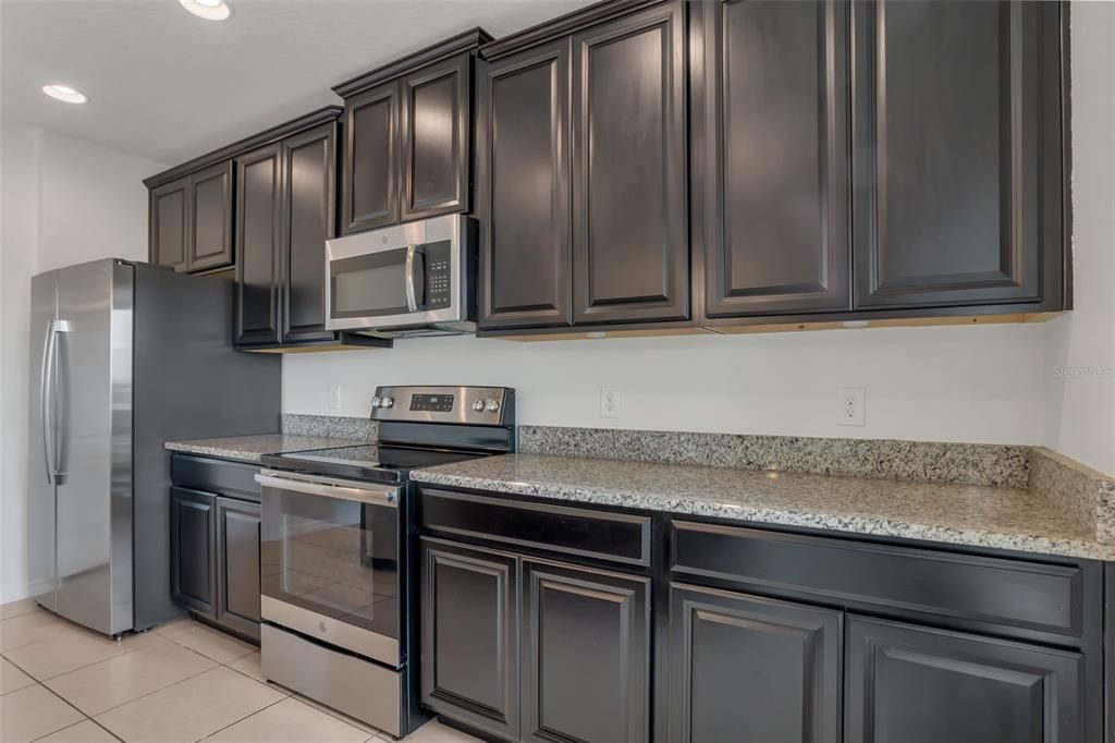 For Sale: $374,900 (5 beds, 3 baths, 2607 Square Feet)
