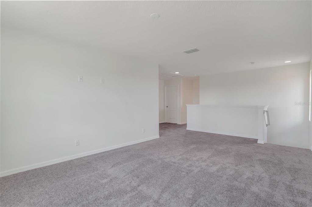 For Sale: $374,900 (5 beds, 3 baths, 2607 Square Feet)