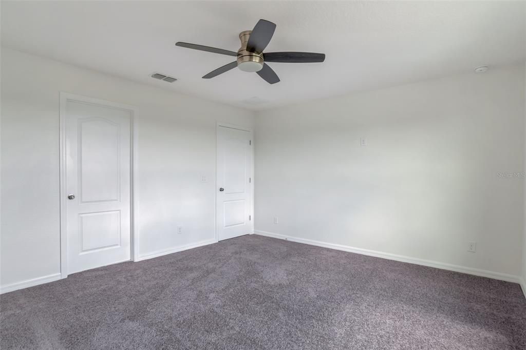 For Sale: $374,900 (5 beds, 3 baths, 2607 Square Feet)